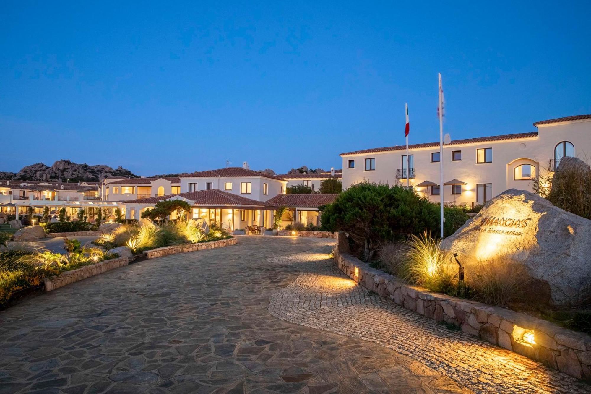 Hotel Mangia'S Santa Teresa Sardinia, Curio Collection By Hilton Santa Teresa Gallura Exterior foto