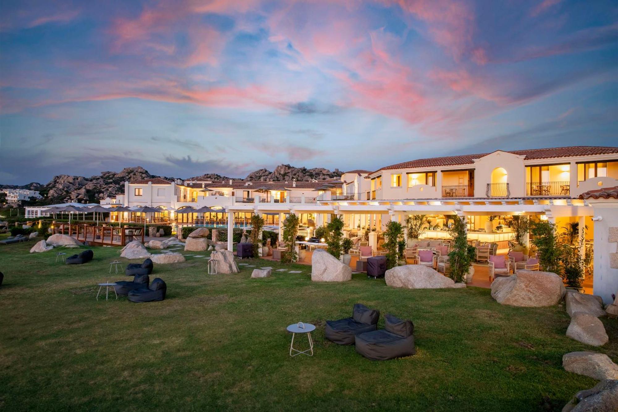 Hotel Mangia'S Santa Teresa Sardinia, Curio Collection By Hilton Santa Teresa Gallura Exterior foto