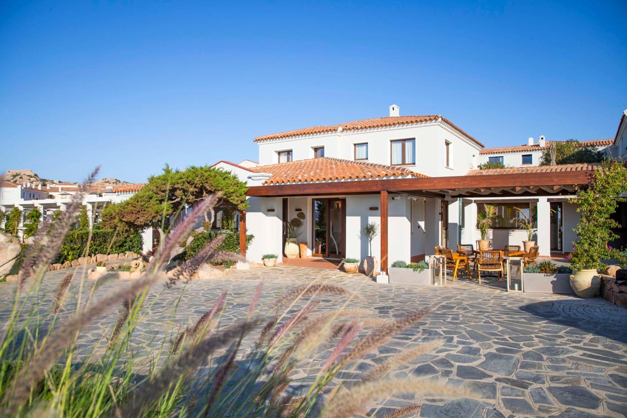 Hotel Mangia'S Santa Teresa Sardinia, Curio Collection By Hilton Santa Teresa Gallura Exterior foto