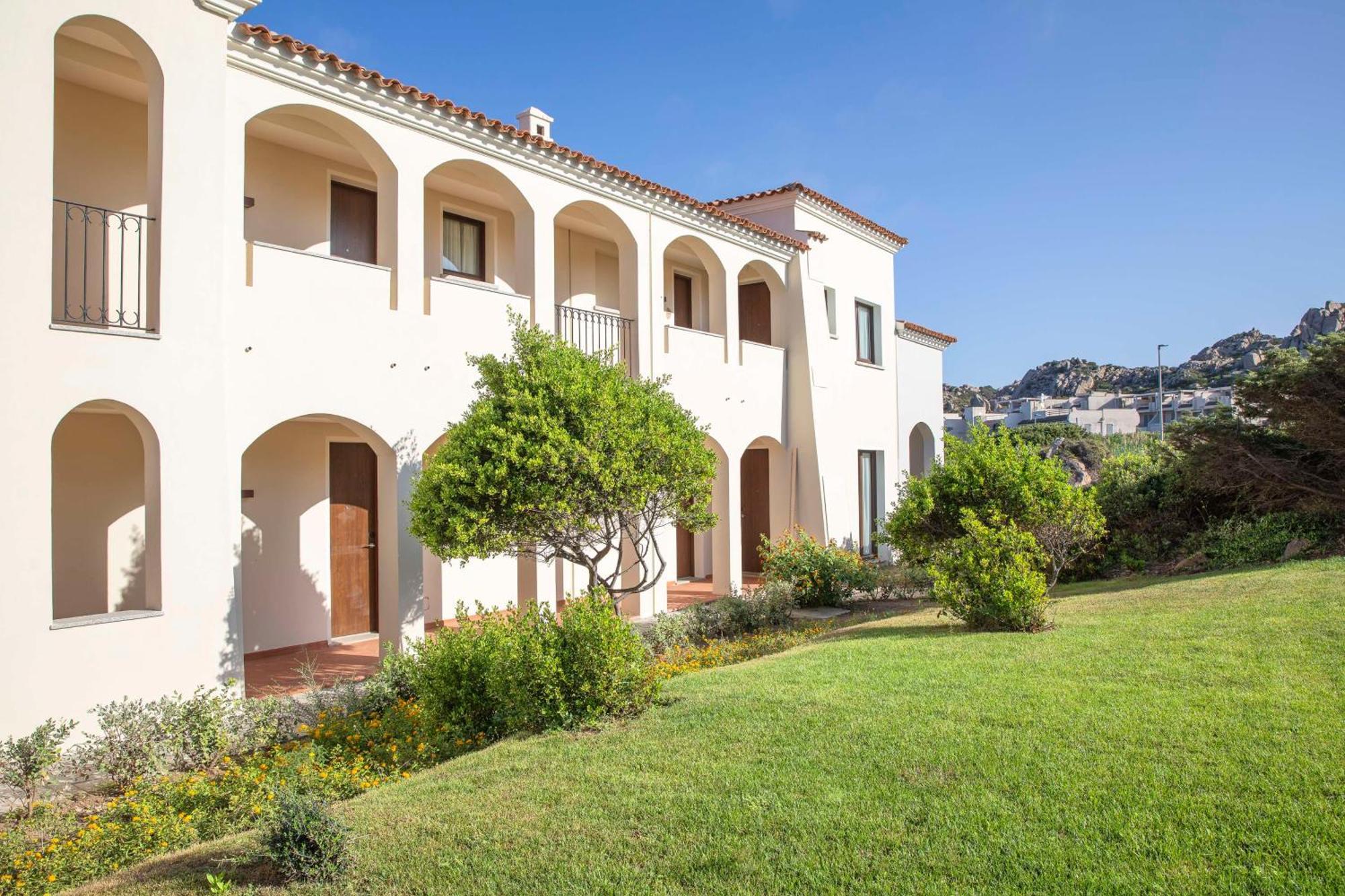 Hotel Mangia'S Santa Teresa Sardinia, Curio Collection By Hilton Santa Teresa Gallura Exterior foto