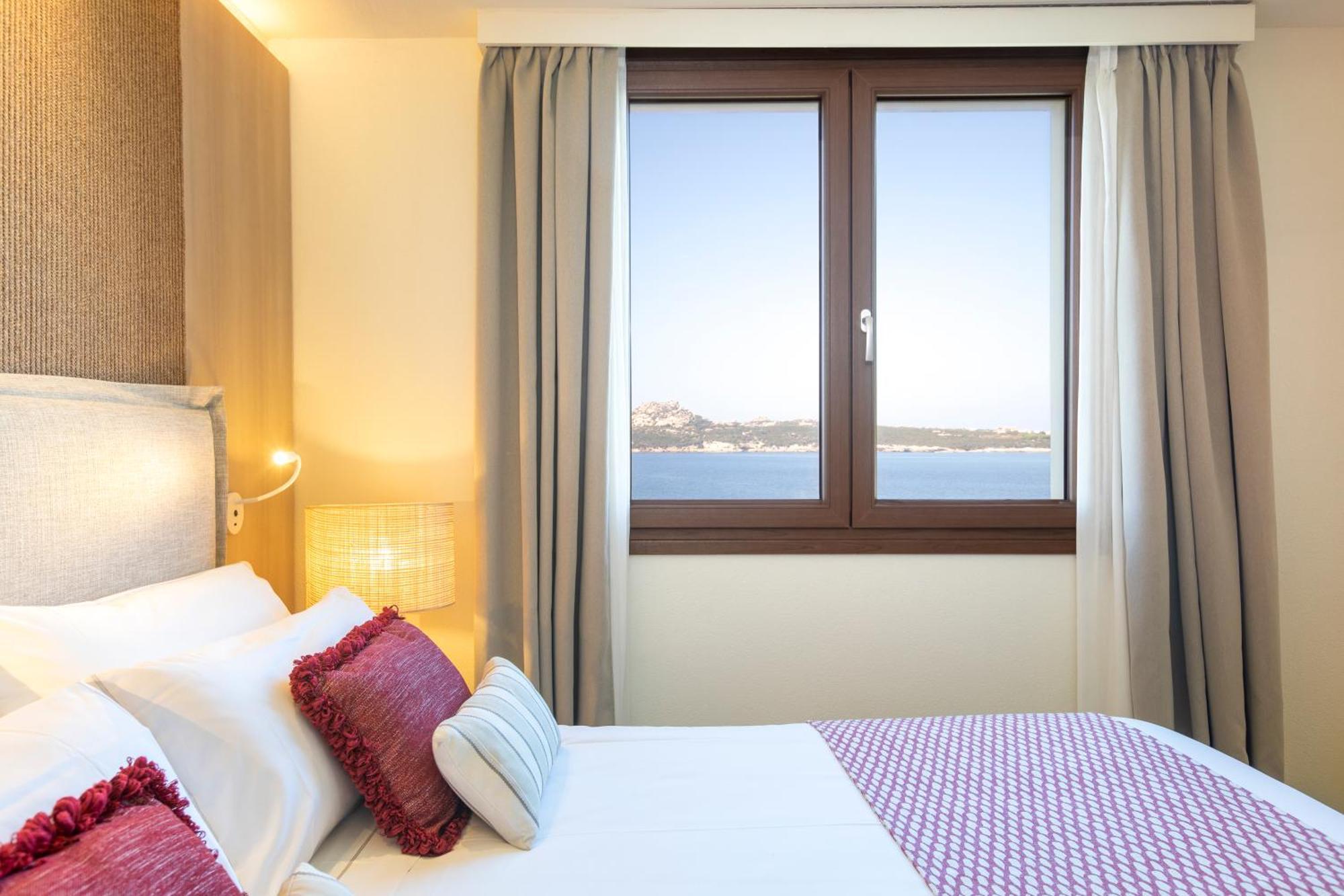 Hotel Mangia'S Santa Teresa Sardinia, Curio Collection By Hilton Santa Teresa Gallura Exterior foto