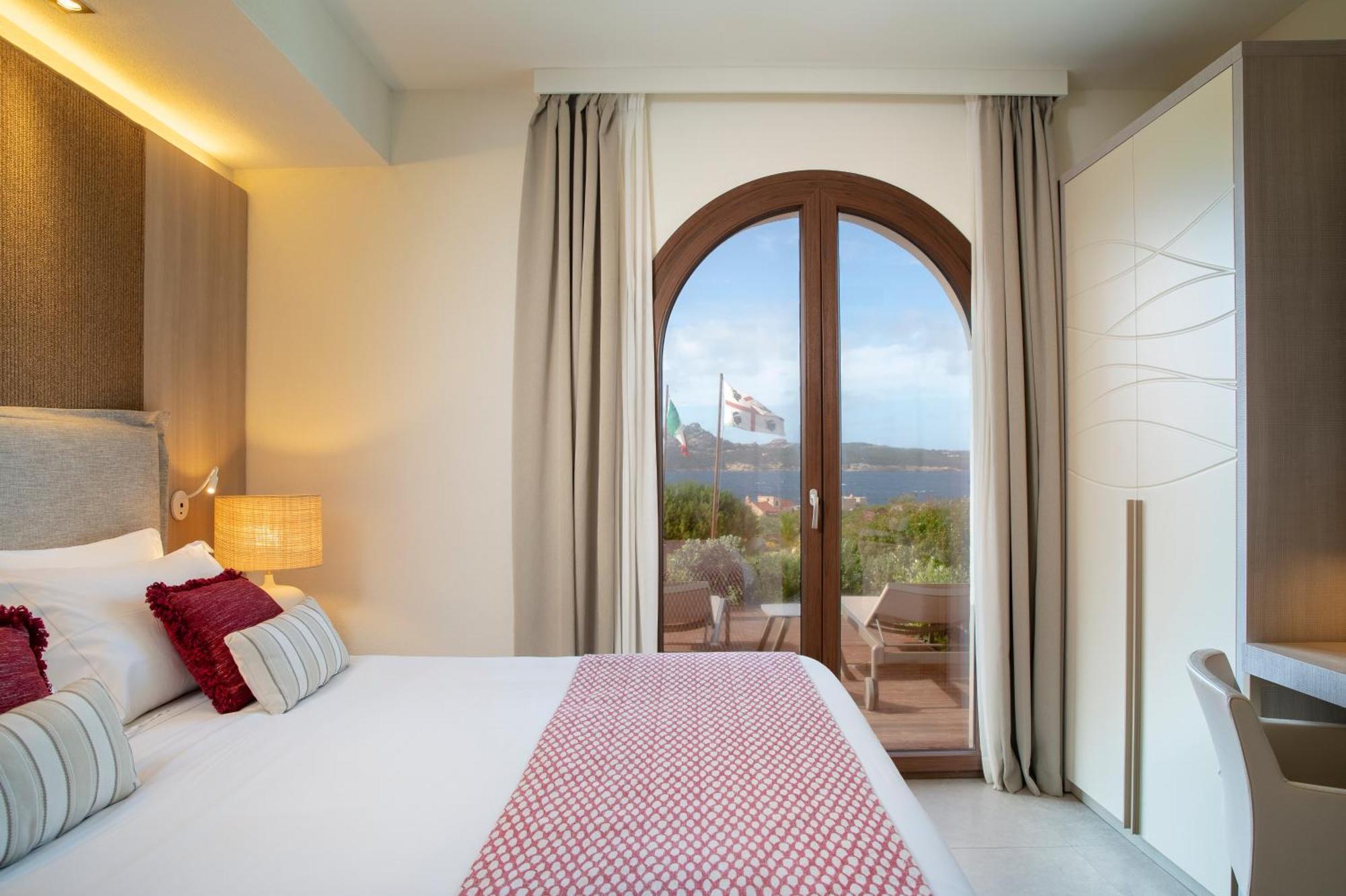 Hotel Mangia'S Santa Teresa Sardinia, Curio Collection By Hilton Santa Teresa Gallura Exterior foto