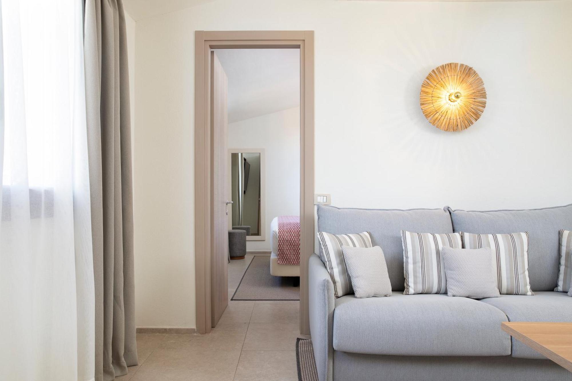 Hotel Mangia'S Santa Teresa Sardinia, Curio Collection By Hilton Santa Teresa Gallura Exterior foto